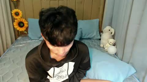 Snapshot of jemart_urnaughtboy chatting on July 2026 02:43:02 PM jemart_urnaughtboy online show from July 2026 02:43:02 PM