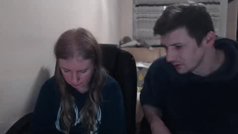 JenisAndPeter online show from December 2025 07:33:02 PM