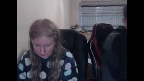 JenisAndPeter online show from April 2026 04:37:02 PM