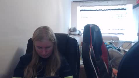 Snapshot of jenisandpeter chatting on June 2026 06:26:02 AM JenisAndPeter online show from June 2026 06:26:02 AM