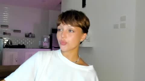 Jenifer Clyde online show from June 2026 03:27:01 PM