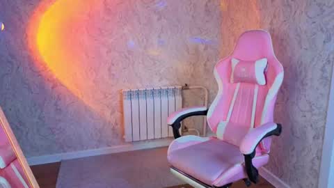 jennifer online show from June 2026 01:15:01 AM