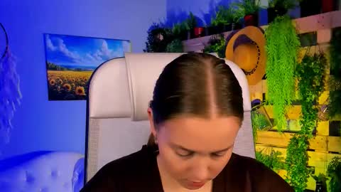 Snapshot of jennifergraces chatting on October 2025 03:13:01 PM Jennifer online show from October 2025 03:13:01 PM