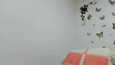 Snapshot of jenniferloveyou chatting on June 2026 05:03:02 PM jenniferloveyou online show from June 2026 05:03:02 PM