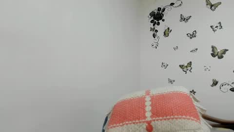 Snapshot of jenniferloveyou chatting on June 2026 04:52:02 PM jenniferloveyou online show from June 2026 04:52:02 PM
