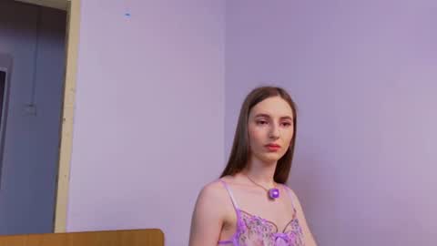 Snapshot of jennybbunny chatting on June 2026 06:18:02 AM jennybbunny online show from June 2026 06:18:02 AM