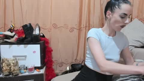 Snapshot of jessylonghair chatting on June 2026 11:20:02 PM Jessylonghair online show from June 2026 11:20:02 PM