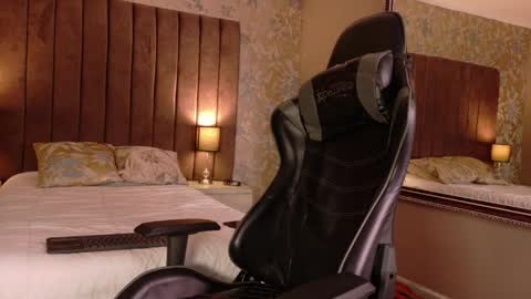 Jessy online show from June 2026 07:58:02 PM