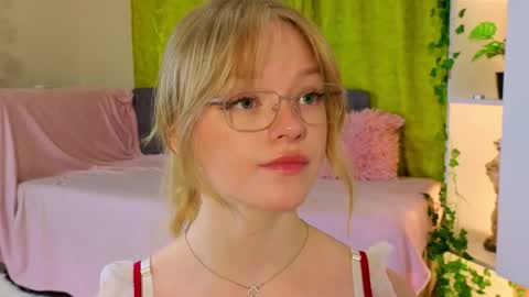 Gwen online show from April 2026 06:38:01 PM