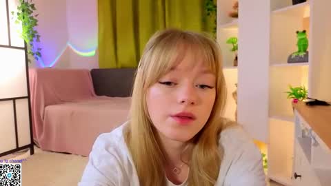 Gwen online show from April 2026 08:28:02 PM