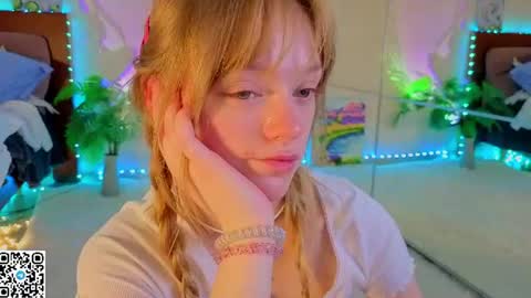 Snapshot of jewellhogan chatting on July 2026 02:05:17 AM Gwen online show from July 2026 02:05:17 AM