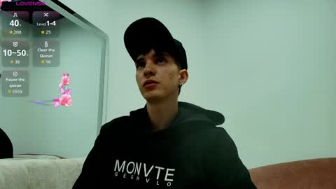 Jheampiero online show from April 2026 09:39:01 PM