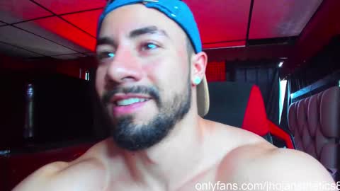 Jhojan Strong  online show from November 2025 08:30:01 PM