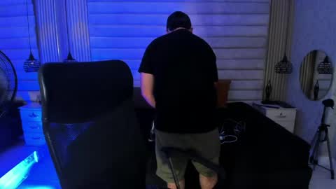 John Bear.... online show from April 2026 11:14:02 AM