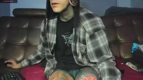 Snapshot of jhonny_ackerman chatting on July 2026 09:37:02 AM jhonny_ackerman online show from July 2026 09:37:02 AM