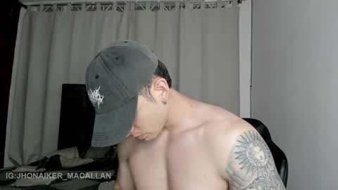 Jhonaiker online show from March 2026 10:57:01 PM