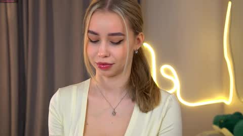 Jenny online show from October 2025 08:29:01 AM