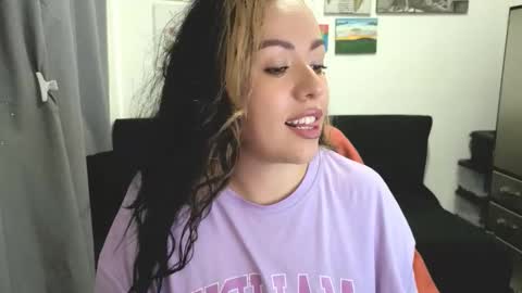 Johana              online show from April 2026 04:45:02 PM