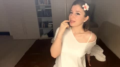 Adel online show from October 2025 08:37:02 PM