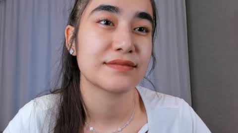 Mia online show from December 2024 01:11:02 PM