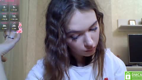 Jennifer online show from April 2026 08:44:01 PM