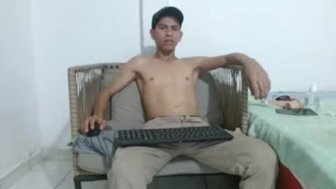 Snapshot of johan_kitten chatting on June 2026 11:25:01 PM johan online show from June 2026 11:25:01 PM