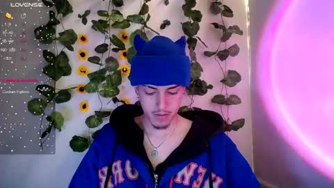 johan_parker222 online show from September 2025 06:32:02 PM