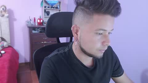 Snapshot of johanleonsweetboy chatting on July 2026 04:00:01 PM JOHAN independient model online show from July 2026 04:00:01 PM