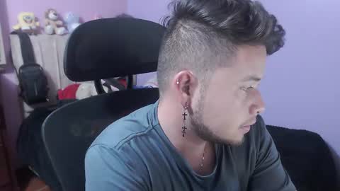 Snapshot of johanleonsweetboy chatting on July 2026 02:51:01 AM JOHAN independient model online show from July 2026 02:51:01 AM