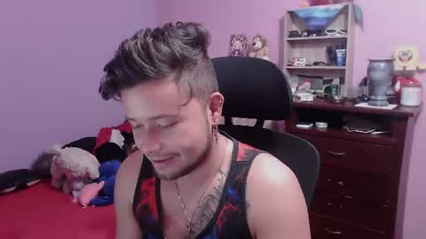 Snapshot of johanleonsweetboy chatting on July 2026 08:08:02 PM JOHAN independient model online show from July 2026 08:08:02 PM