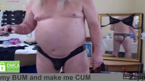 Snapshot of john_little_one chatting on February 2026 04:11:02 PM JOHN online show from February 2026 04:11:02 PM