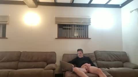 Snapshot of johnathan_stuart33 chatting on March 2026 11:31:02 PM johnathan_stuart33 online show from March 2026 11:31:02 PM