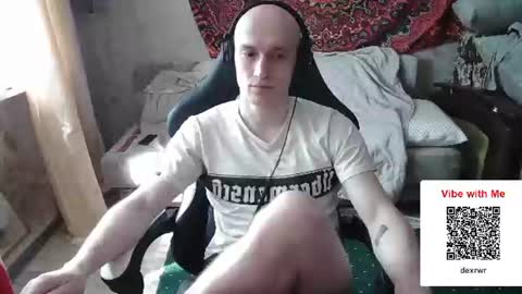 Snapshot of johnny_positive chatting on June 2026 06:19:01 AM Johnny online show from June 2026 06:19:01 AM