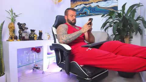 JOHNNY online show from February 2026 12:58:02 AM