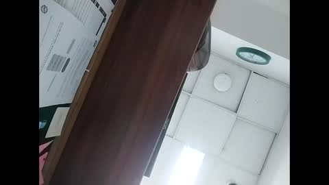 johnpop9090 online show from April 2026 11:27:01 AM