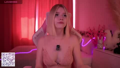 Paula online show from May 2026 06:41:02 AM