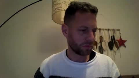 jojo19844 online show from December 2025 09:52:01 PM