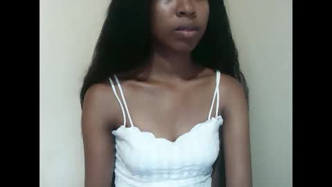 joliekah27 online show from March 2026 04:45:02 AM