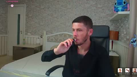 Snapshot of jonahshaw chatting on July 2026 03:54:01 AM JonahShaw online show from July 2026 03:54:01 AM