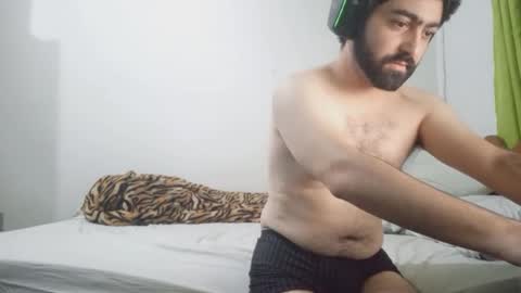 jonasf2525 online show from February 2026 03:36:02 AM