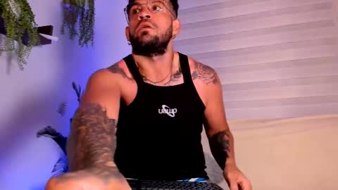 Snapshot of jonathan_rivers chatting on February 2026 12:22:02 PM Jonathan RiversNew online show from February 2026 12:22:02 PM