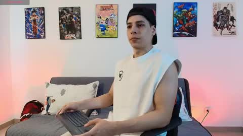 Instagram jonathanfit14 online show from April 2026 08:03:02 PM