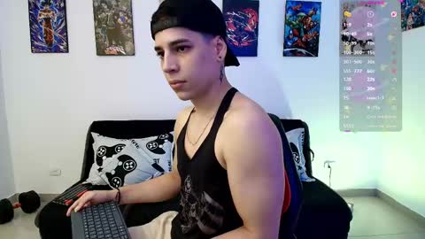 Instagram jonathanfit14 online show from May 2026 11:22:02 PM
