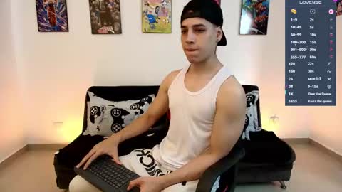 Instagram jonathanfit14 online show from June 2026 09:36:02 PM