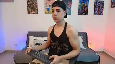 Instagram jonathanfit14 online show from August 2026 01:04:01 AM