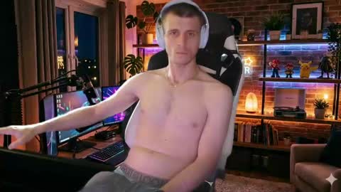 jonathanthiccoc online show from April 2026 07:49:01 PM