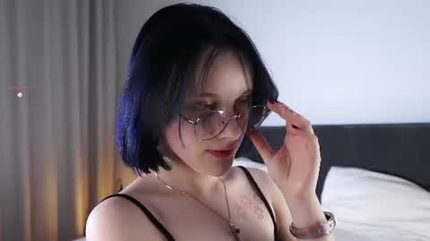 Snapshot of jonnienita chatting on June 2026 12:18:01 PM Alice online show from June 2026 12:18:01 PM