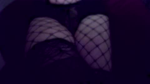 Snapshot of josiesissy_28 chatting on October 2025 01:27:02 AM Sissy with shrunken little clitty online show from October 2025 01:27:02 AM