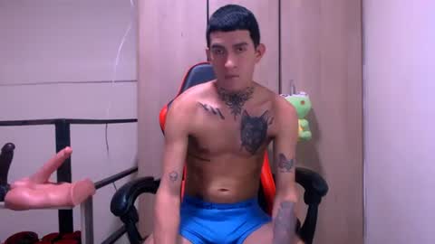 josue_linares online show from April 2026 11:10:02 AM