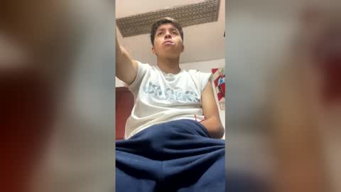 Snapshot of jovenlindo2002 chatting on April 2026 12:27:01 PM Fran online show from April 2026 12:27:01 PM